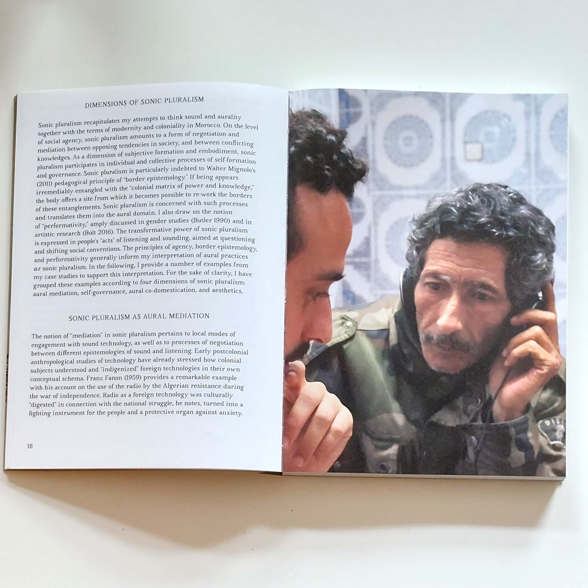 Excerpt from Gilles Aubry’s book «Sawt, Bodies, Species». Photo: listening session with Zouheir Atbane and Hassan Bechara in Goulmime, 2013 (photo: Gilles Aubry/adocs).